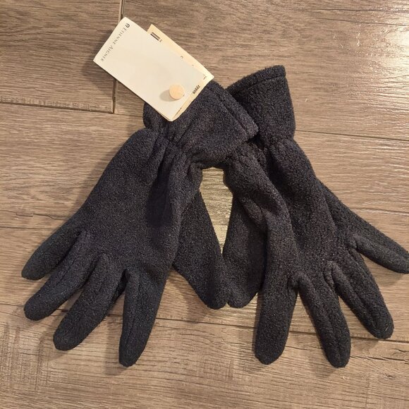 NWT Etienne Aigner Black Fleece Winter Gloves – Classic Luxury Warm Accessories - Picture 2 of 3